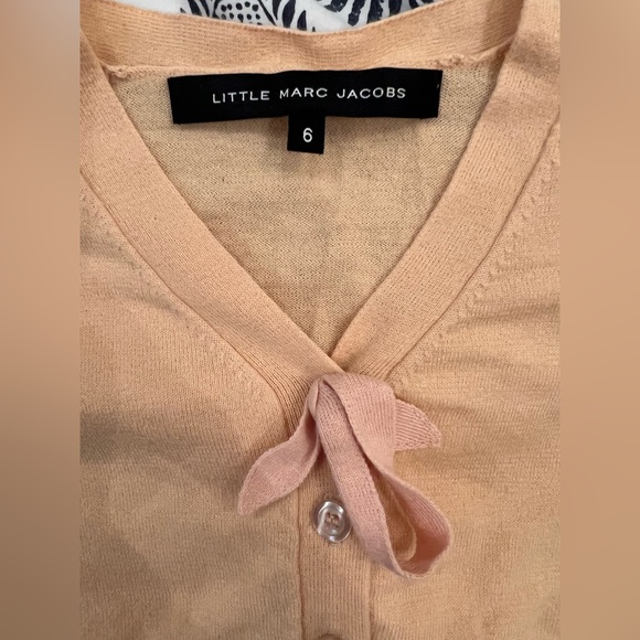 Little Marc Jacobs sweater too. Size 6. - Picture 5 of 5